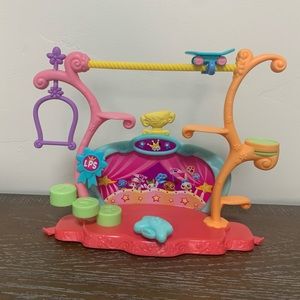 Littlest Pet Shop Tricks and Talents play set.